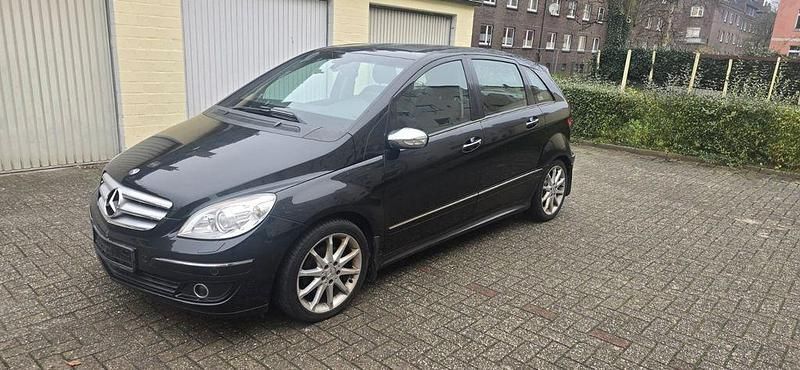Schwarz Gebraucht 2007 Mercedes B200 Edition Van / Kleinbus | 5.190 € (Fairer Preis) - Bild 1/4