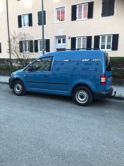Usata VW Caddy 85 CV (62 kW) 2012 Blu Monovolume
