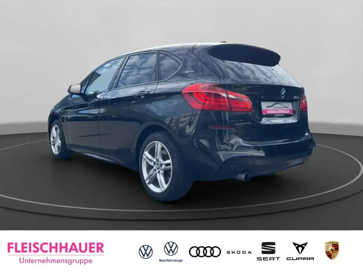 Gebraucht BMW 225 Active Tourer iPerformance 136 PS (100 kW) 2017 Schwarz Van / Kleinbus