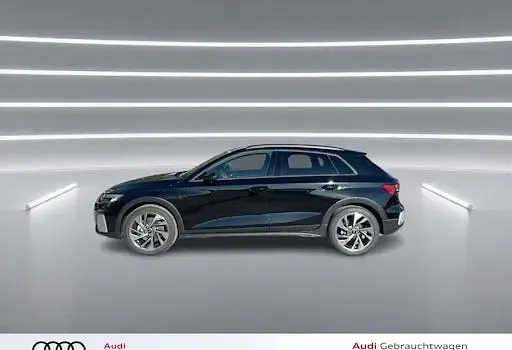 Gebraucht Audi A3 Sport 204 PS (150 kW) 2025 Mythosschwarz metallic Limousine