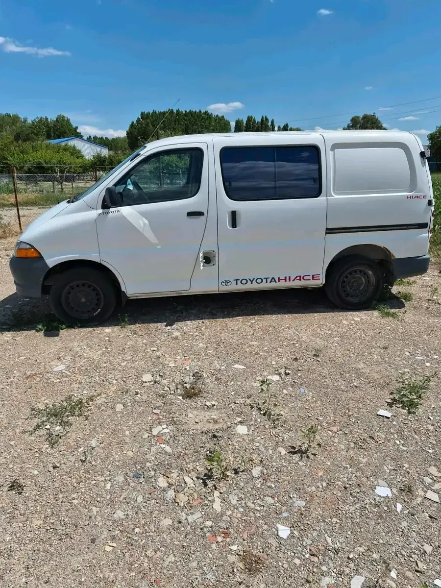 Gebraucht Toyota HiAce 75 PS (55 kW) 2000 Weiß Van / Kleinbus