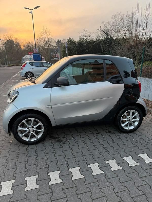 Gebraucht Smart ForTwo Coupé 71 PS (52 kW) 2018 Grau Coupé