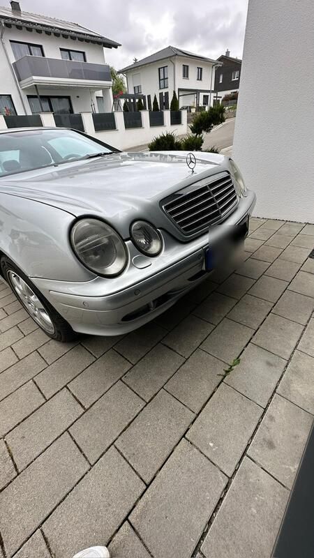 Silber Gebraucht 2000 Mercedes CLK320 Avantgarde Coupé | 3.000 € (Guter Preis) - Bild 1/4