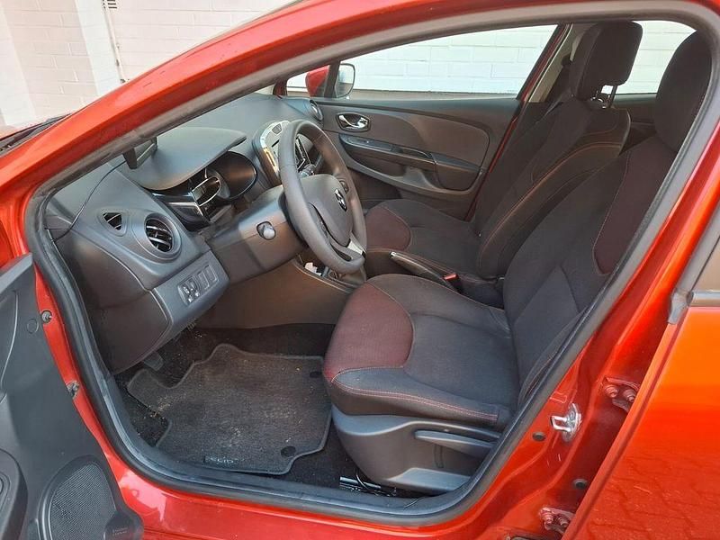 Gebraucht Renault Clio IV Dynamique 73 PS (53 kW) 2014 Rot Limousine