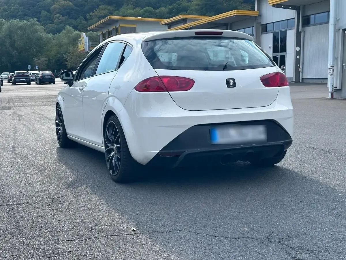 Gebraucht Seat Leon 200 PS (147 kW) 2011 Weiß Kleinwagen