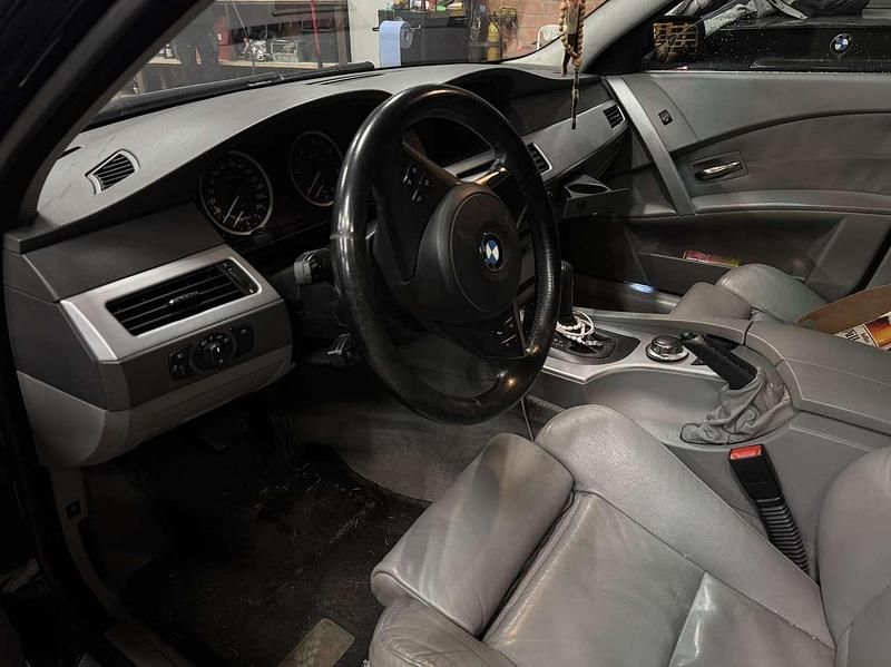 Gebraucht BMW 530 M Sport 231 PS (169 kW) 2005 Kombi