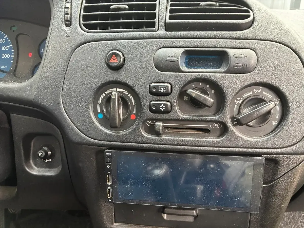 Gebraucht Mitsubishi Colt 82 PS (60 kW) 2003 Silber Kleinwagen