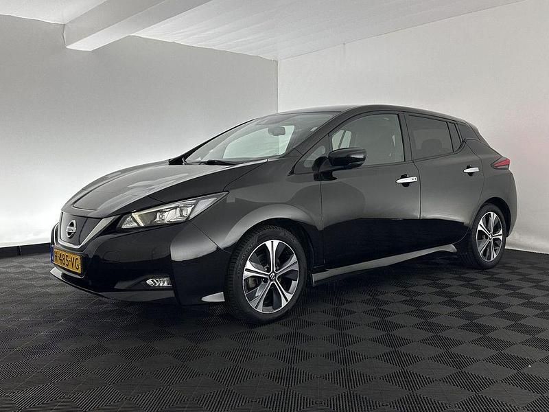 Gebraucht Nissan Leaf N-Connecta 110 kW (150 PS) 2020 Schwarz Kleinwagen