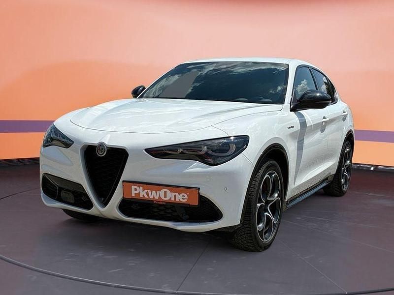 Grün Gebraucht 2024 Alfa Romeo Stelvio Veloce SUV | 34.580 € (Superpreis) - Bild 1/4
