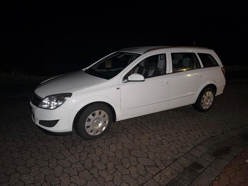 Gebraucht Opel Astra 110 PS (80 kW) 2007 Weiß Kombi