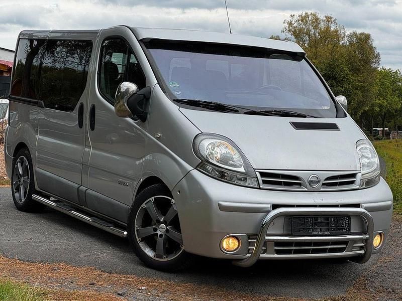 Silber Gebraucht 2004 Nissan Primastar Premium Edition Van / Kleinbus | 7.990 € - Bild 1/4
