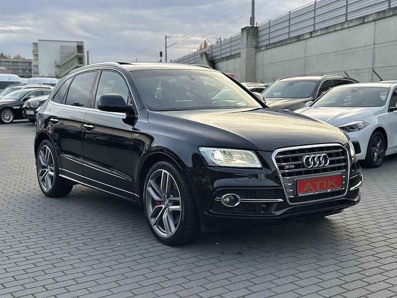 Mythosschwarz (metallic) Gebraucht 2017 Audi SQ5 Competition SUV | 39.880 € - Bild 1/4