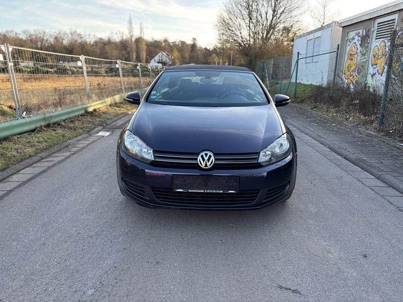 Gebraucht VW Golf Cabriolet Basis 105 PS (77 kW) 2012 Violet Cabrio