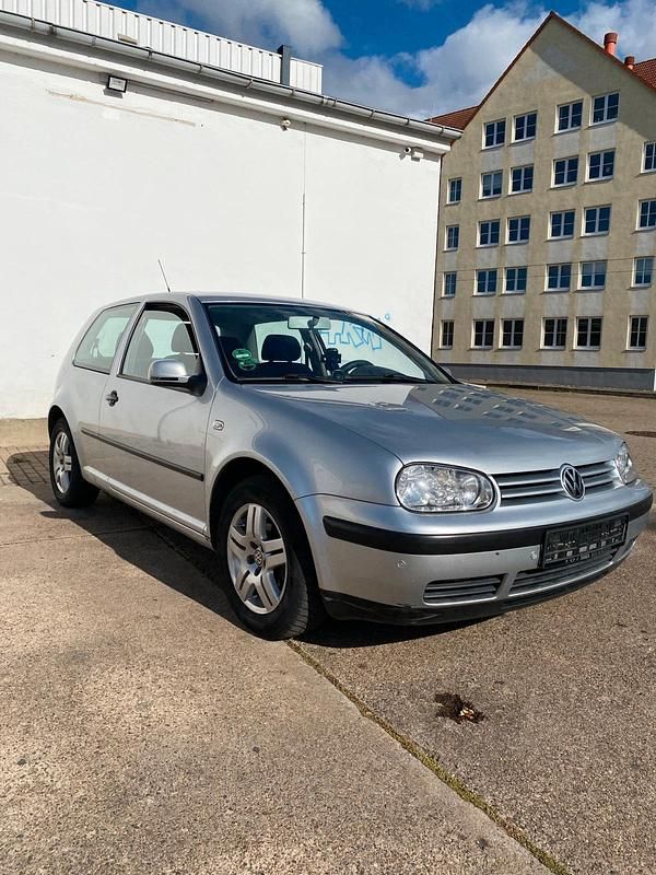 Grau Gebraucht 2002 VW Golf IV Coupé | 1.000 € (Guter Preis) - Bild 1/4