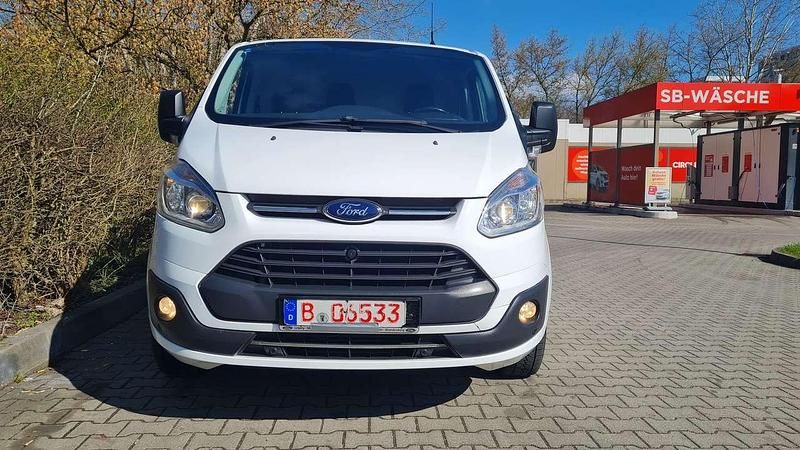 Gebraucht Ford Transit Custom 131 PS (96 kW) 2018 Weiß Van / Kleinbus
