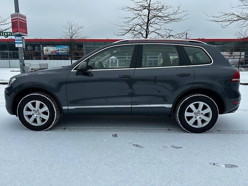 Gebraucht VW Touareg 204 PS (150 kW) 2014 Grau SUV
