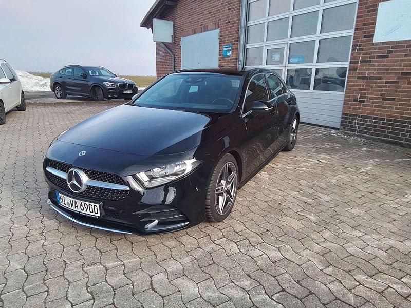Gebraucht Mercedes A200 AMG 163 PS (119 kW) 2020 Kosmosschwarz  metalliclack Kleinwagen