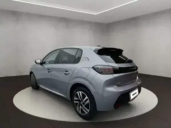 Gebraucht Peugeot 208 Allure 102 PS (75 kW) 2023 Met.artense silber Kleinwagen