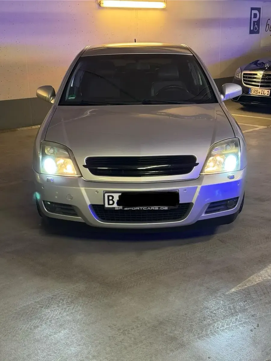 Gebraucht Opel Vectra GTS 146 PS (107 kW) 2005 Silber Limousine