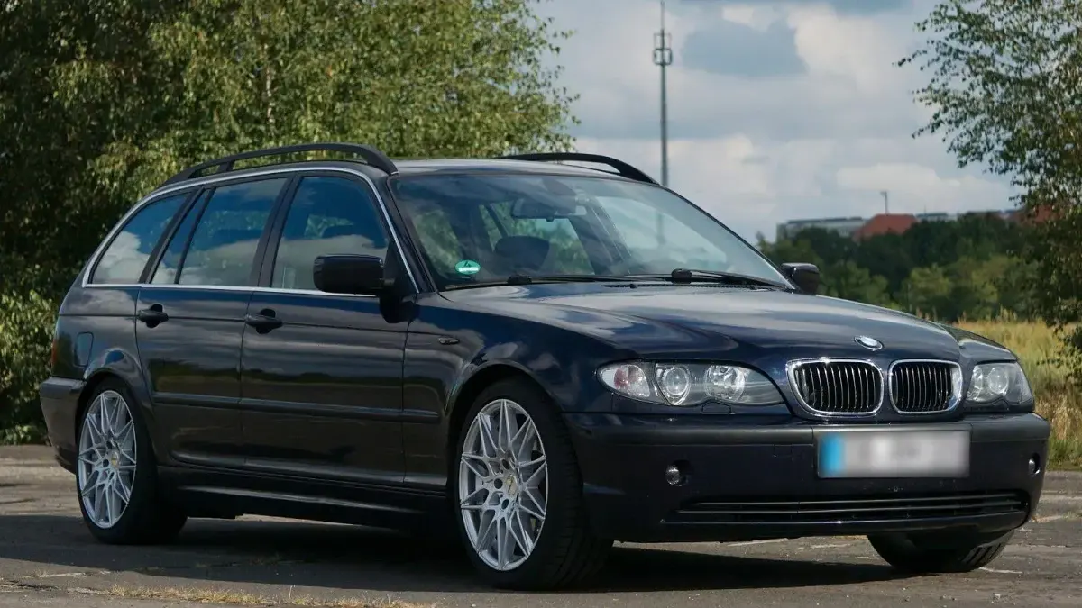 Używany BMW 320 Shadowline 170 KM (125 kW) 2004 Niebieski Kombi