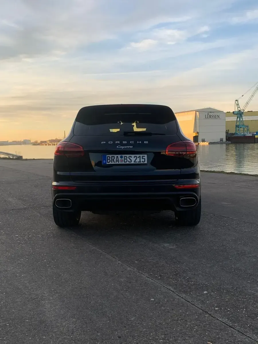 Gebraucht Porsche Cayenne 262 PS (192 kW) 2016 Schwarz SUV
