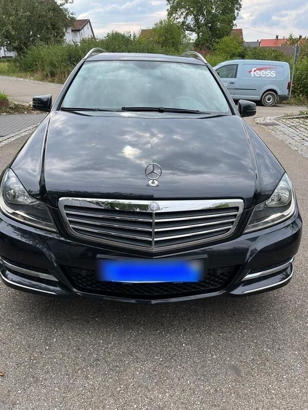 Schwarz Gebraucht 2011 Mercedes C180 Avantgarde Kombi | 6.750 € (Fairer Preis) - Bild 1/4