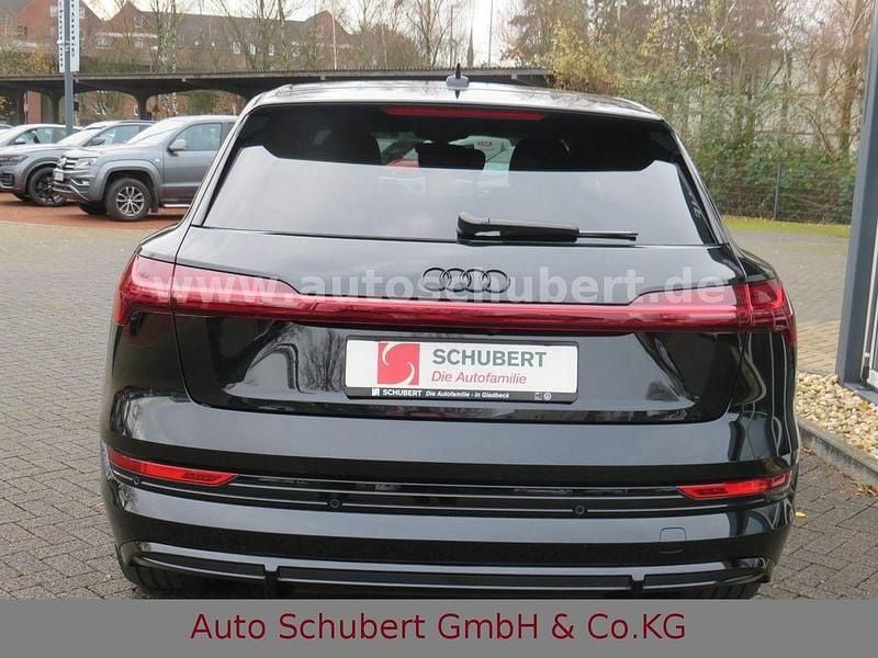 Gebraucht Audi e-tron S-Line 300 kW (408 PS) 2022 Mythosschwarz SUV