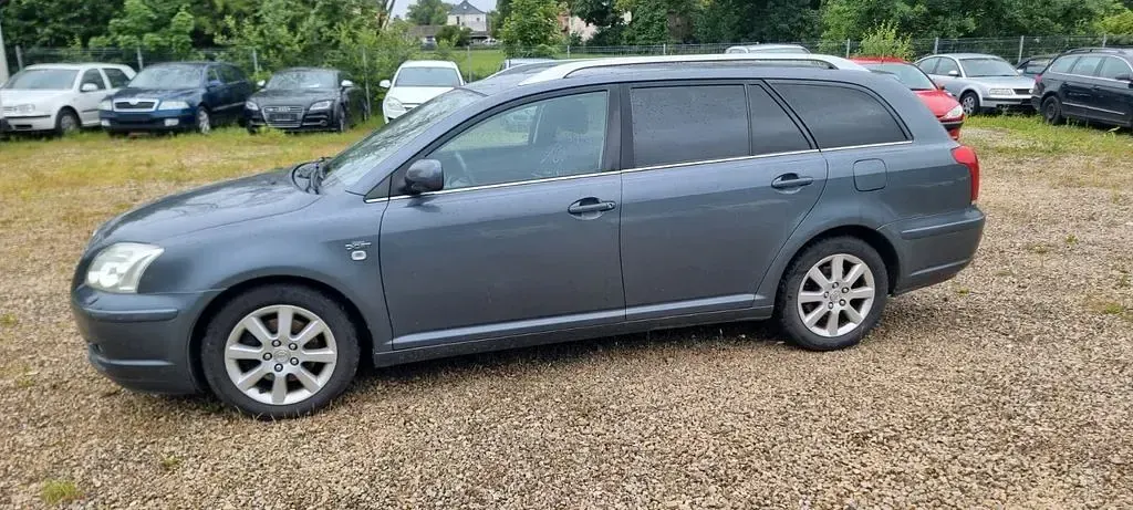 Gebraucht Toyota Avensis Executive 177 PS (130 kW) 2005 Grau Kombi