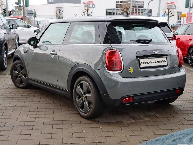Gebraucht Mini Cooper SE 75 kW (102 PS) 2021 Moonwalk grey Kleinwagen