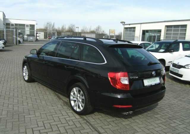 Gebraucht Skoda Superb Exclusive 170 PS (125 kW) 2014 Schwarz metallic Kombi