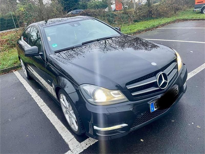 Gebraucht Mercedes C220 Style 170 PS (125 kW) 2012 Schwarz Coupé