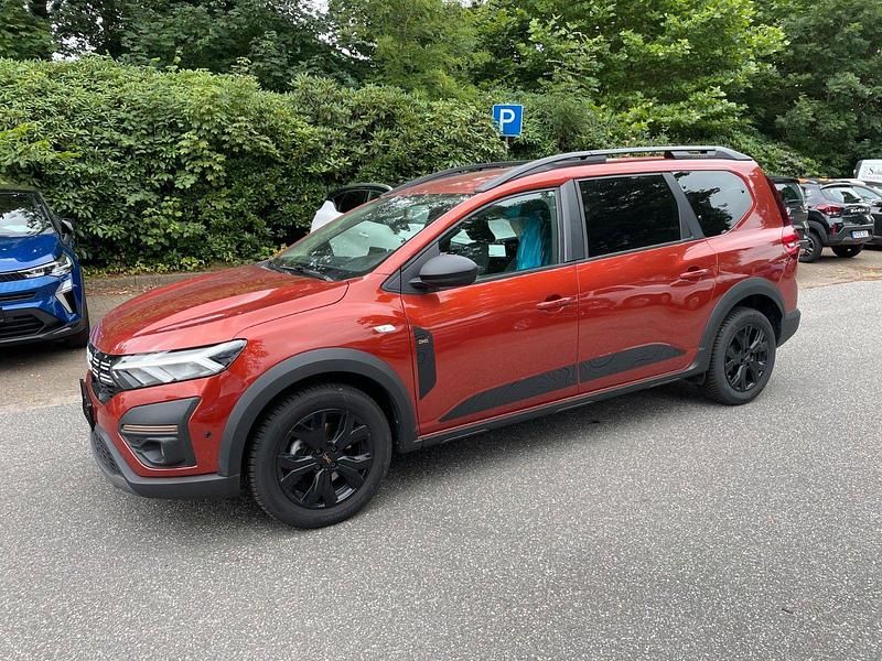 Braun Gebraucht 2024 Dacia Jogger Extreme Van / Kleinbus | 20.900 € (Fairer Preis) - Bild 1/4