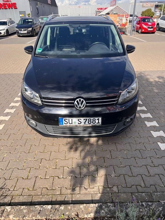 Schwarz Gebraucht 2014 VW Touran Cup Van / Kleinbus | 8.600 € (Guter Preis) - Bild 1/4