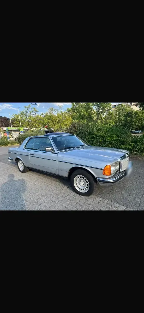 Gebraucht Mercedes 230 136 PS (100 kW) 1981 Silber Coupé