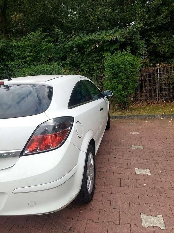 Gebraucht 2009 Opel Astra GTC Innovation Limousine | 1.250 € (Superpreis) - Bild 1/4