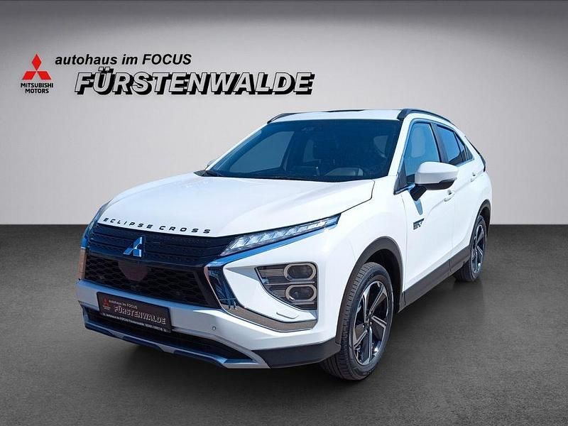 Gebraucht Mitsubishi Eclipse Cross Plus 188 PS (138 kW) 2022 Weiß SUV