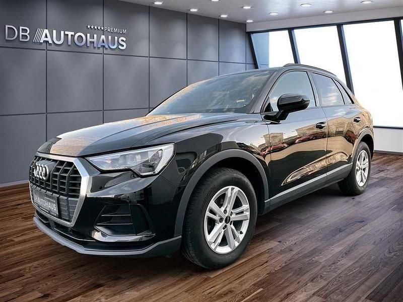 Gebraucht Audi Q3 Ambiente 150 PS (110 kW) 2023 Schwarz SUV