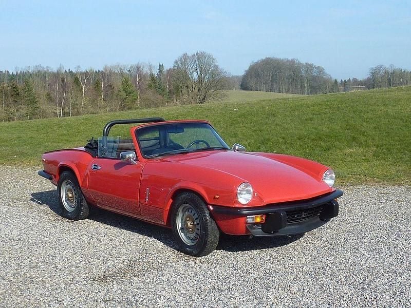 Rot Gebraucht 1973 Triumph Spitfire Cabrio | 9.900 € - Bild 1/4