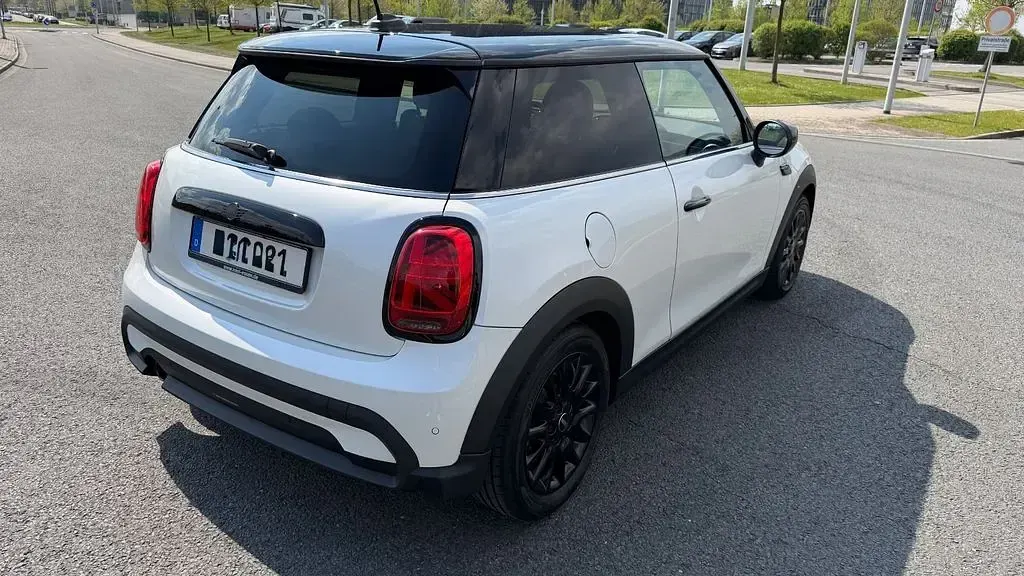 Gebraucht Mini Cooper 136 PS (100 kW) 2023 Weiß Kleinwagen