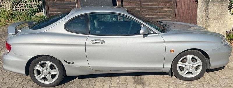 Silber Gebraucht 2001 Hyundai Coupé Coupé | 2.500 € - Bild 1/4