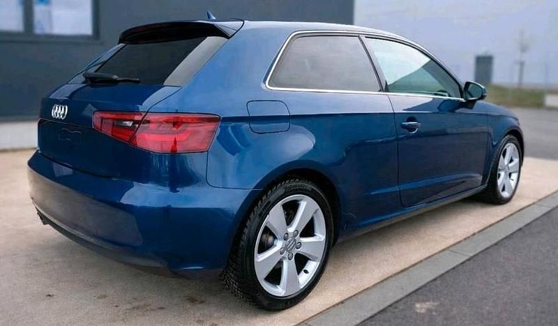 Gebraucht Audi A3 110 PS (80 kW) 2016 Blau Kleinwagen