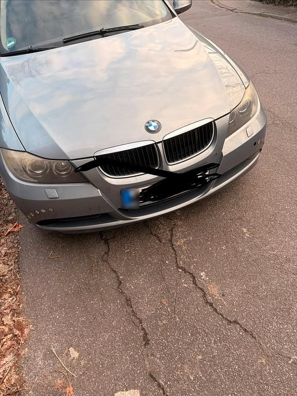 Gebraucht BMW 320 163 PS (119 kW) 2006 Blau Kombi