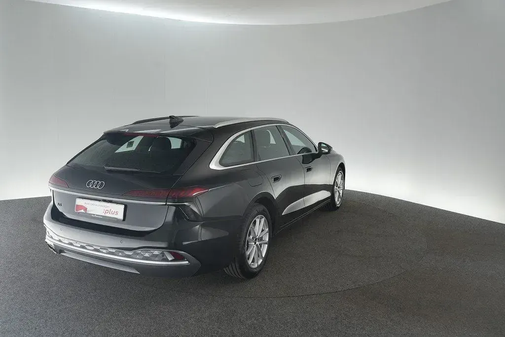Gebraucht Audi A6 Ambiente 204 PS (150 kW) 2025 Mythosschwarz metallic Kombi