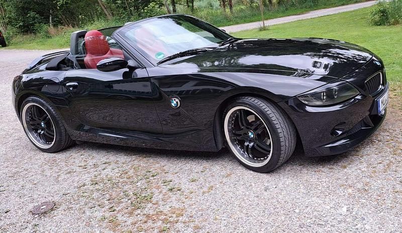 Schwarz Gebraucht 2005 BMW Z4 Performance Cabrio | 10.200 € (Fairer Preis) - Bild 1/4