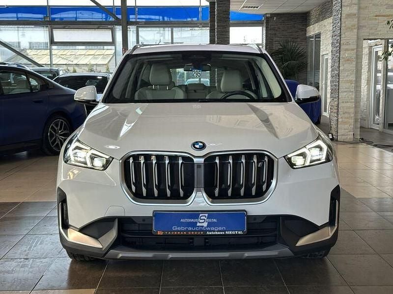 Gebraucht BMW iX1 Performance 230 kW (313 PS) 2023 Weiß SUV