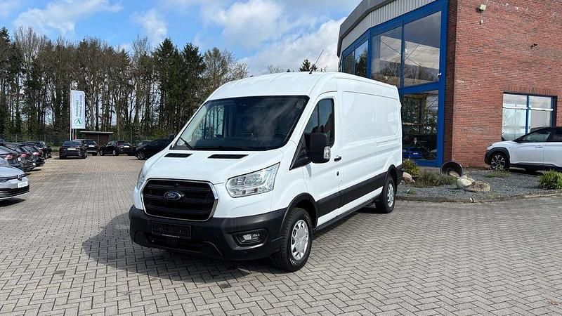 Gebraucht Ford Transit Trend 131 PS (96 kW) 2022 Weiß Van / Kleinbus
