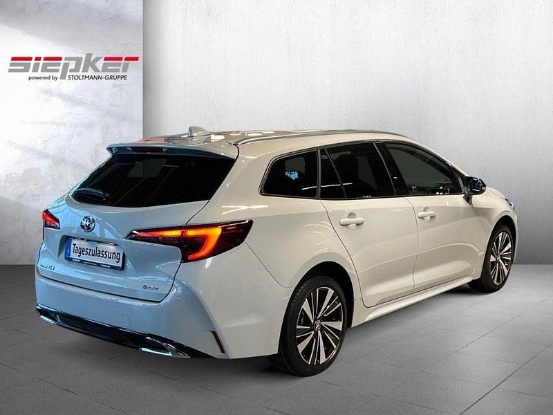 Neu Toyota Corolla 196 PS (144 kW) 2025 Grau Kombi