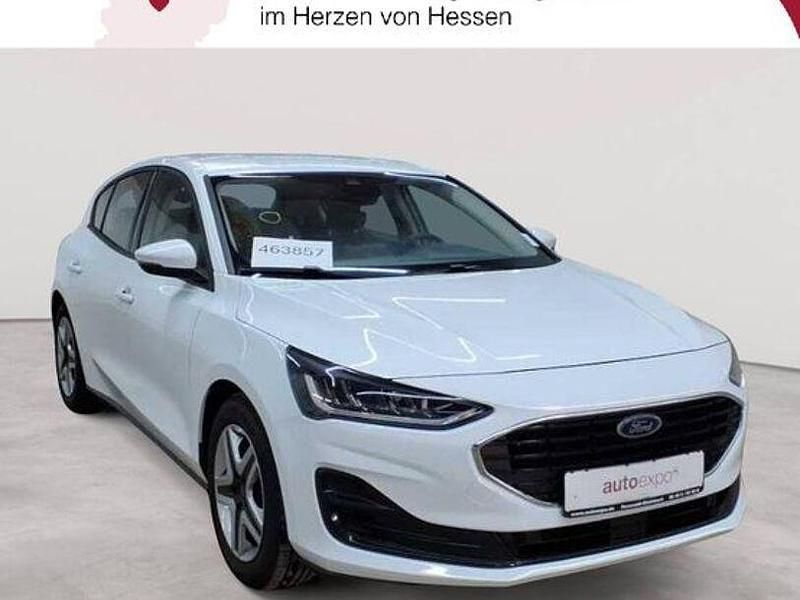 Frozen white Gebraucht 2022 Ford Focus Cool & Connect Limousine | 13.790 € (Superpreis) - Bild 1/4