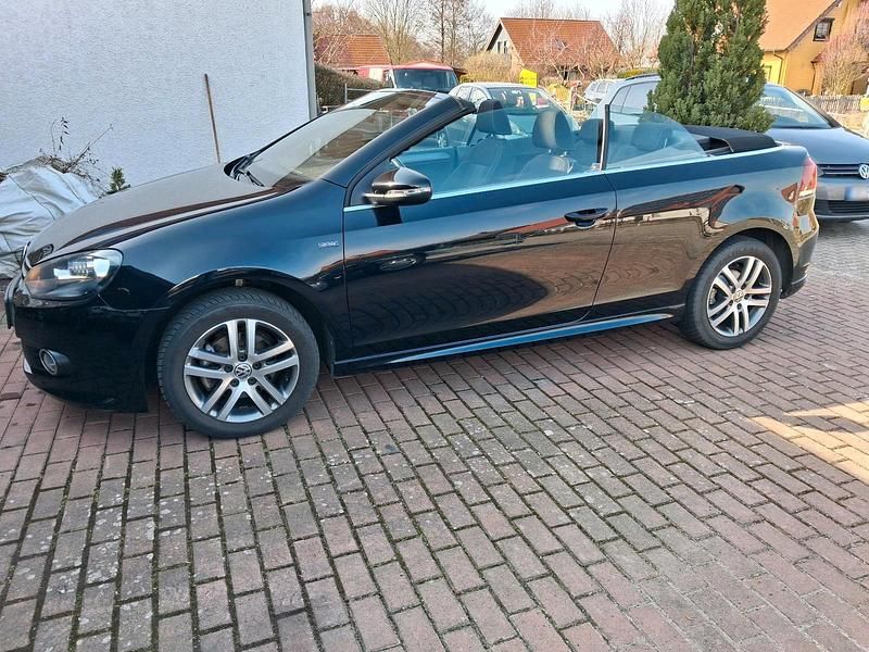 Gebraucht VW Golf Cabriolet LOUNGE 105 PS (77 kW) 2016 Schwarz Cabrio