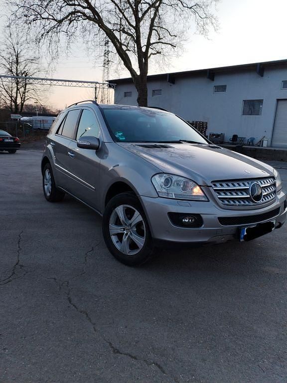 Beige Gebraucht 2007 Mercedes ML420 SUV | 3.600 € (Superpreis) - Bild 1/4